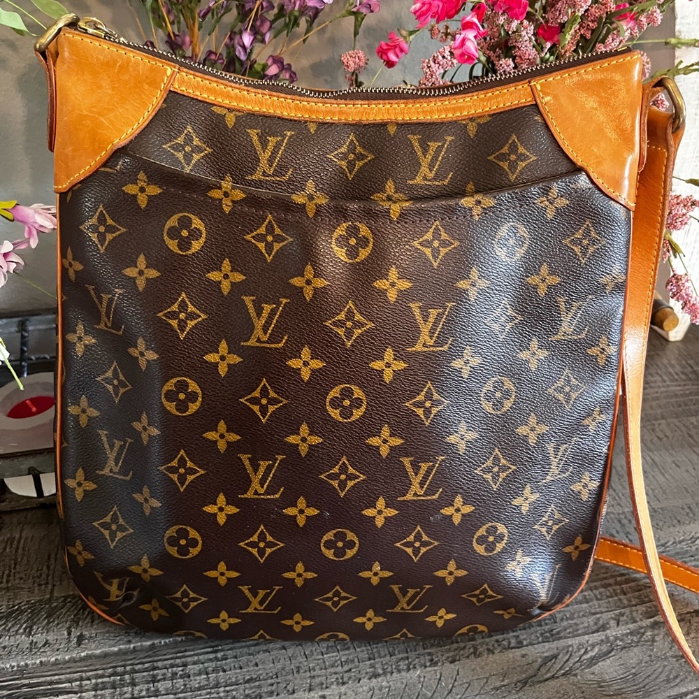 🔥Louis Vuitton Monogram Odeon MM 🔥